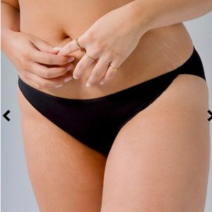 NWT 2 Panties Soma VANISHING EDGE Microfiber Bikini Panty XS (2 pair)